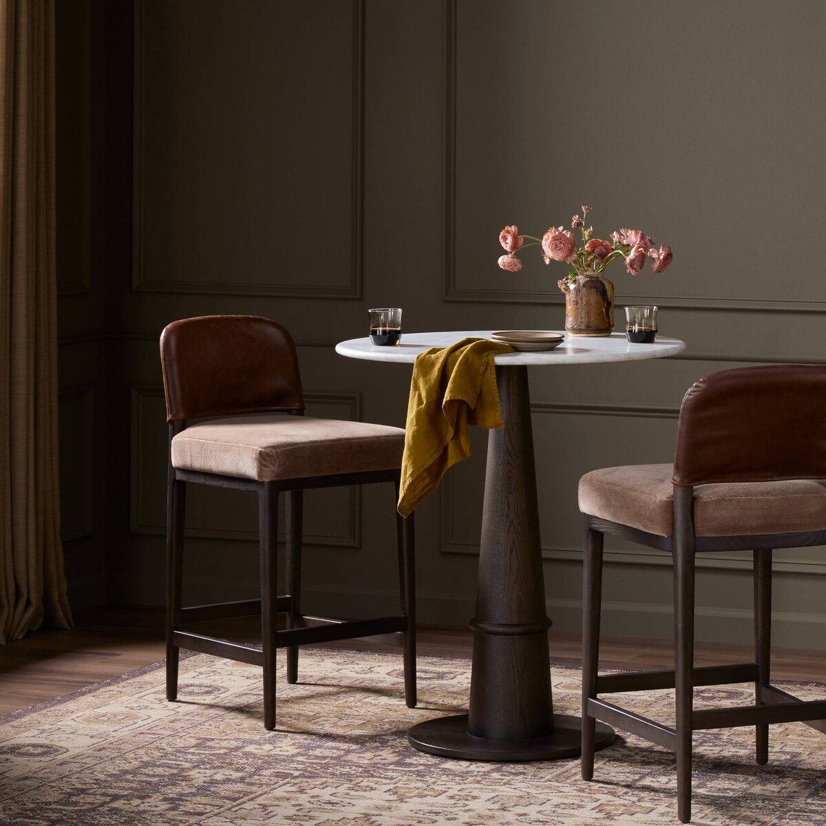 Ryver Stool